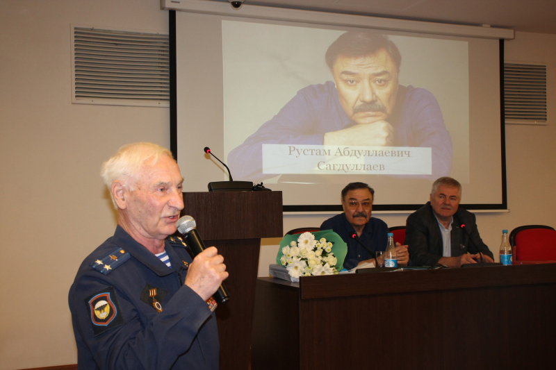 В Тульском музее оружия состоялась творческая встреча с заслуженным артистом Узбекской ССР, актером, режиссёром Рустамом Сагдуллаевым Тульский Государственный Музей Оружия