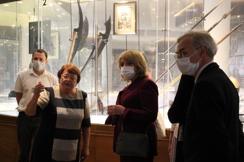 Музей оружия посетила Статс-секретарь – заместитель Министра культуры Российской Федерации Алла Юрьевна Манилова Тульский Государственный Музей Оружия