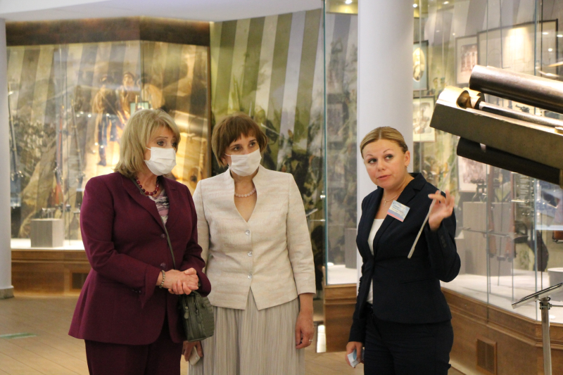 Музей оружия посетила Статс-секретарь – заместитель Министра культуры Российской Федерации Алла Юрьевна Манилова Тульский Государственный Музей Оружия