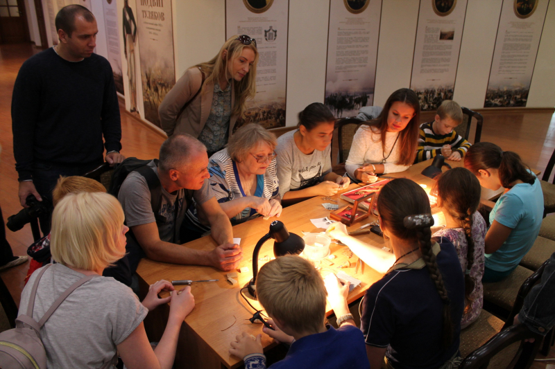 Славен труд тульских мастеров! Праздничные мастер-классы в музее оружия! Тульский Государственный Музей Оружия