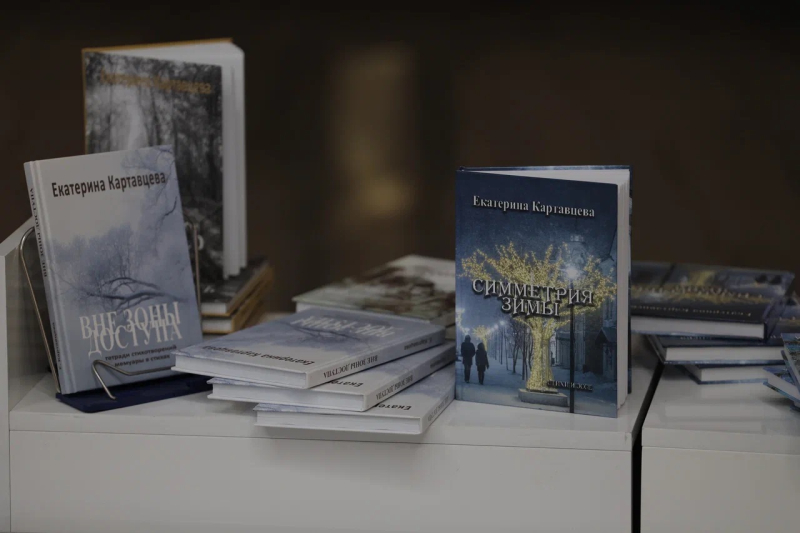 В Зале Славы российского оружия Тульского музея оружия состоялся музыкально-поэтический вечер «Свет снегириной зари…» Тульский Государственный Музей Оружия