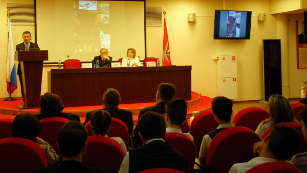 V Международная научно-практическая конференция «Мир оружия: история, герои, коллекции» открыта! Тульский Государственный Музей Оружия