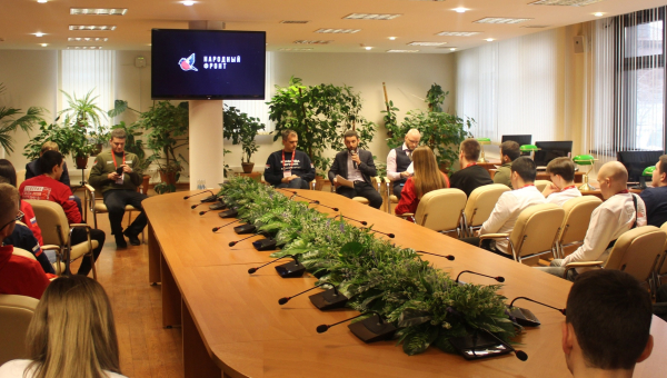 В Тульском государственном музее оружия состоялся Всероссийский форум «Всё для Победы!» Общероссийского народного фронта Тульский Государственный Музей Оружия