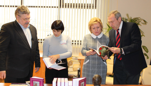 Бесценные дары музею оружия от Клуба 101 Тульский Государственный Музей Оружия