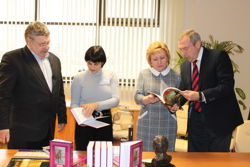 Бесценные дары музею оружия от Клуба 101 Тульский Государственный Музей Оружия