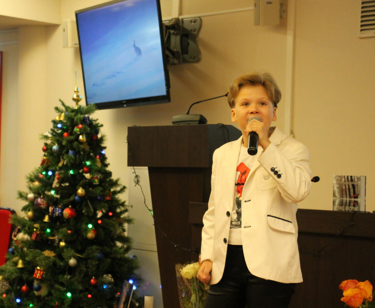 «Симметрия зимы»: В Тульском музее оружия вновь звучит мелодичное поэтическое слово Екатерины Картавцевой Тульский Государственный Музей Оружия