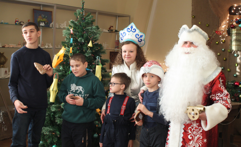 «Добро делать спешить должно!» Особые дети в мастерской Деда Мороза Тульский Государственный Музей Оружия