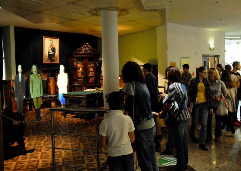 Рекордное количество посетителей принял музей оружия в День оружейника – 7 712! Тульский Государственный Музей Оружия