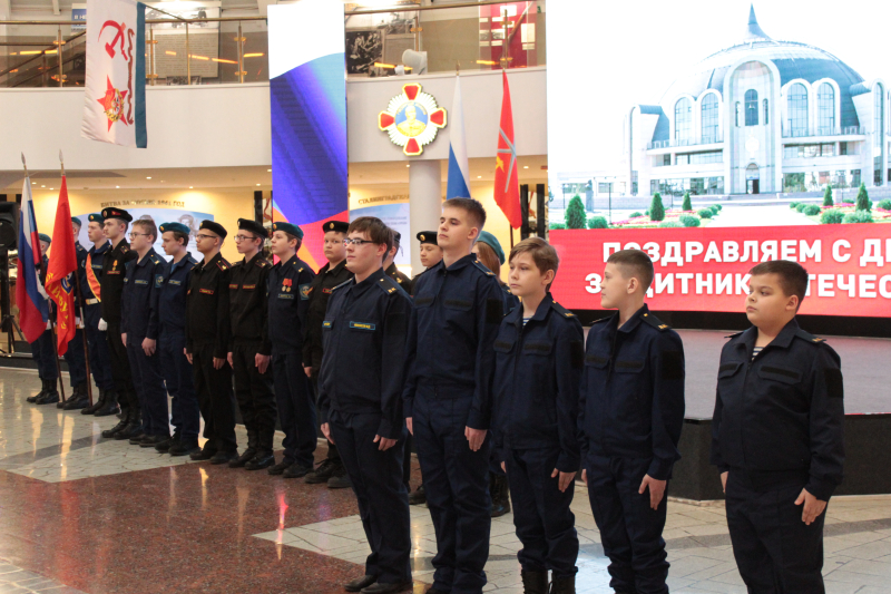 В День защитника Отечества по доброй традиции в Зале Славы российского оружия Тульского государственного музея оружия торжественно приняли присягу воспитанники военно-патриотического клуба «Т Тульский Государственный Музей Оружия