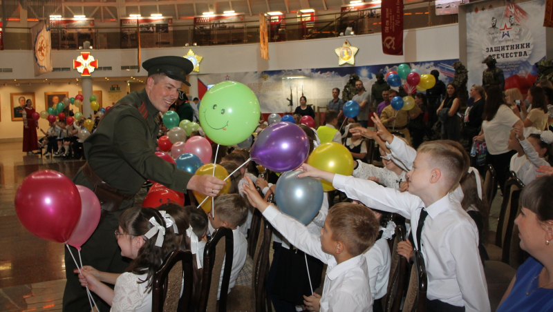 В День знаний Тульский государственный музей оружия по традиции радушно принимал учащихся Центров образования города Тулы Тульский Государственный Музей Оружия