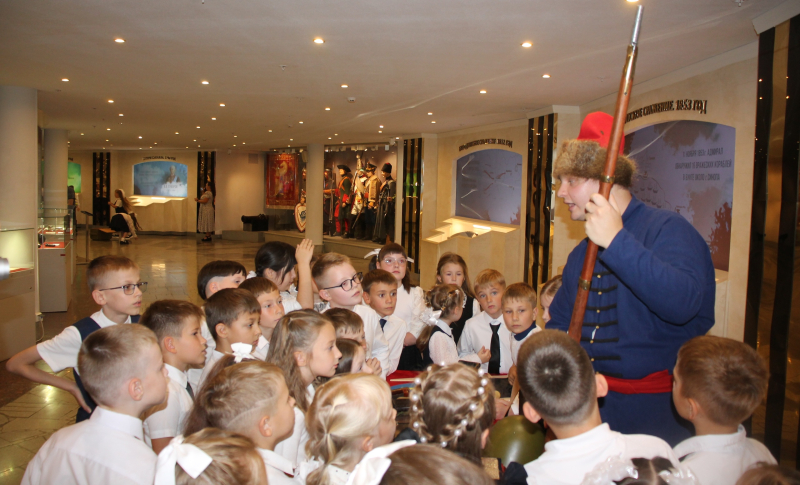 В День знаний Тульский государственный музей оружия по традиции радушно принимал учащихся Центров образования города Тулы Тульский Государственный Музей Оружия