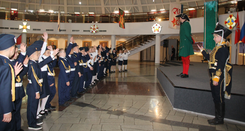 В День знаний Тульский государственный музей оружия по традиции радушно принимал учащихся Центров образования города Тулы Тульский Государственный Музей Оружия