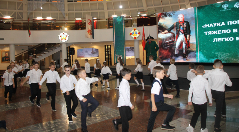 В День знаний Тульский государственный музей оружия по традиции радушно принимал учащихся Центров образования города Тулы Тульский Государственный Музей Оружия