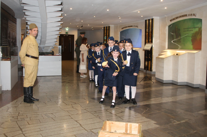 В День знаний Тульский государственный музей оружия по традиции радушно принимал учащихся Центров образования города Тулы Тульский Государственный Музей Оружия