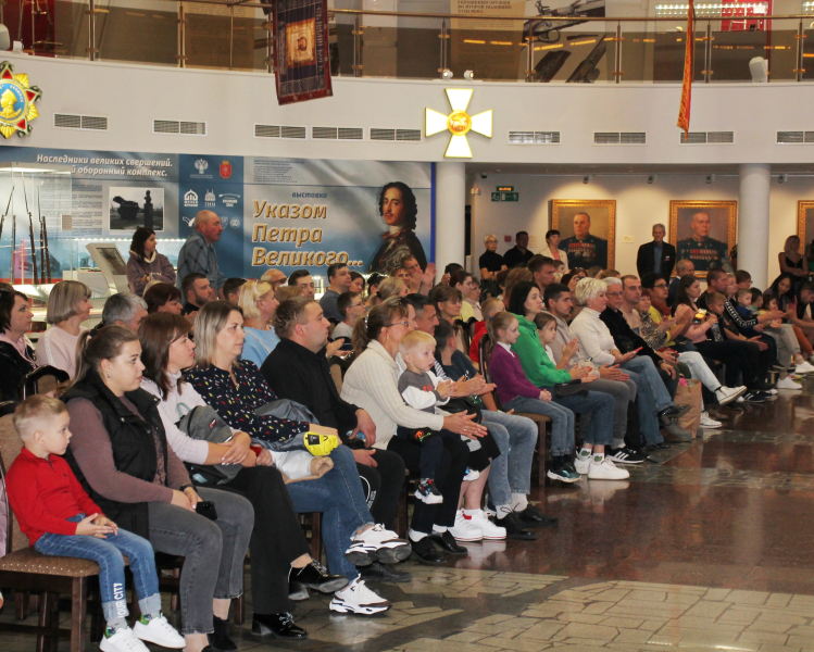 Праздничная концертная программа «Пусть живёт и процветает наша тульская земля!» Тульский Государственный Музей Оружия