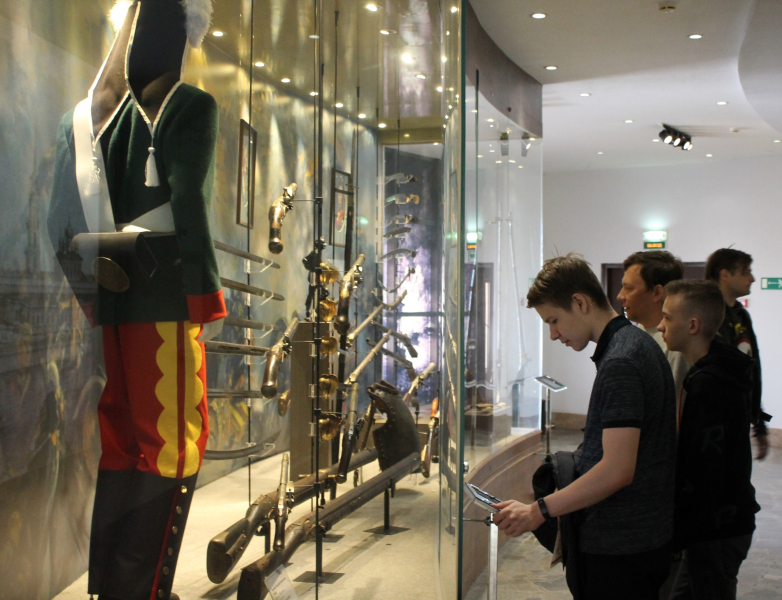 Дорогие друзья, с праздником! С Днем России! Тульский Государственный Музей Оружия