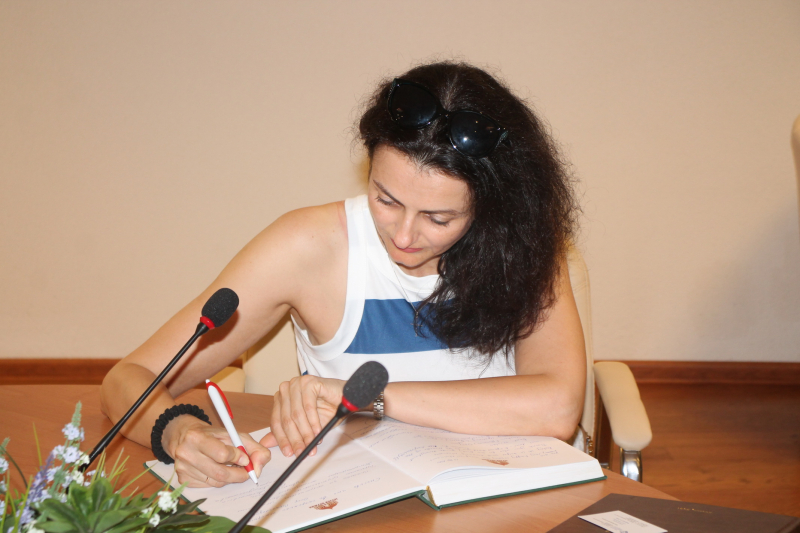 Сегодня музей оружия посетила О. А. Бердникова - праправнучка С. А. Зыбина - генерал-майора, автора фундаментального исторического труда «История Тульского Императора Петра Великого оружейног Тульский Государственный Музей Оружия