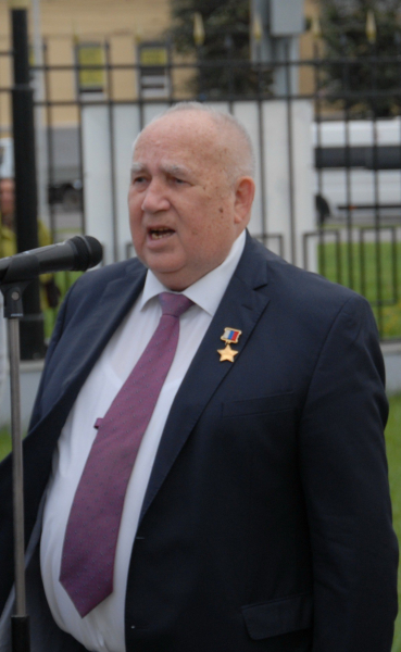 В День оружейника на Аллее Славы знаменитых оружейников г. Тулы музея оружия открыт бюст Г.А. Денежкина. Тульский Государственный Музей Оружия