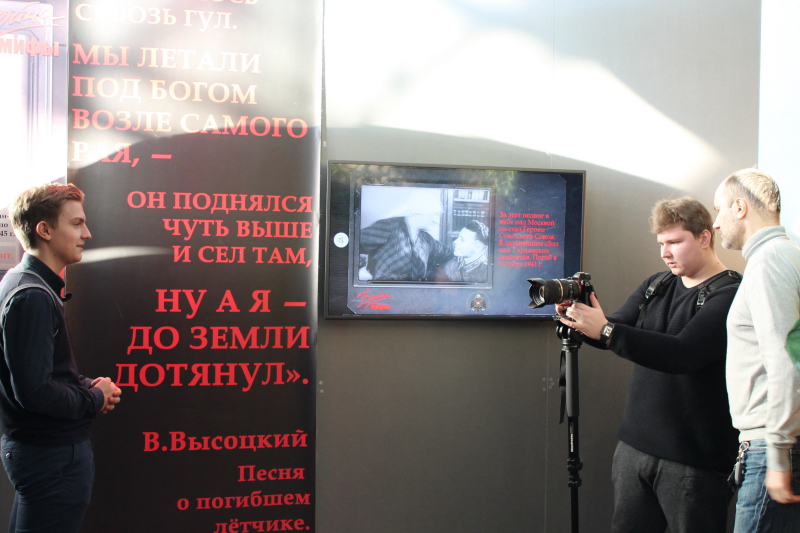 В музее оружия проходят съемки культурно-образовательных программ по выставке «Война и мифы». Тульский Государственный Музей Оружия