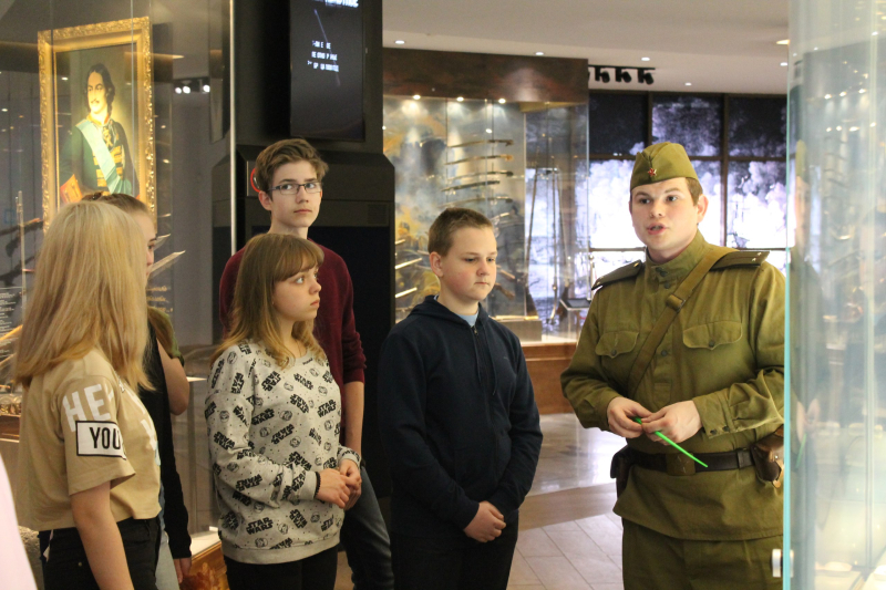 «Танковые бои» и патриотическая акция «Георгиевская ленточка» в музее оружия - спешите на праздничные мероприятия! Тульский Государственный Музей Оружия