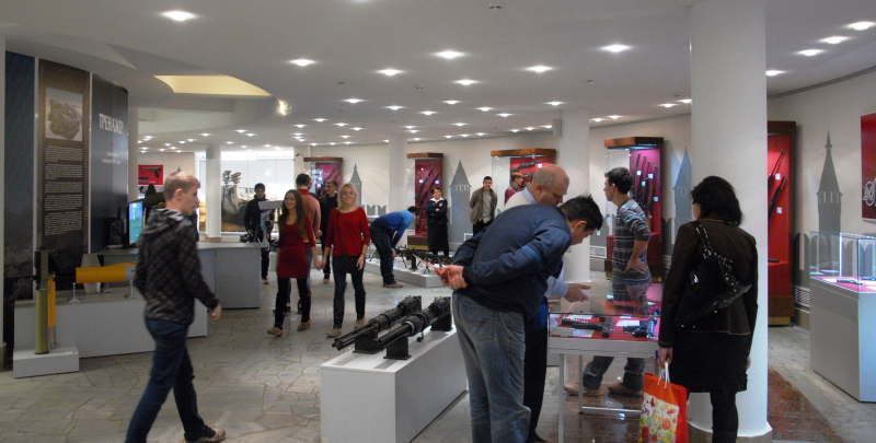 Молодежь, поклонимся Героям! День Героев Отечества в музее оружия! Тульский Государственный Музей Оружия