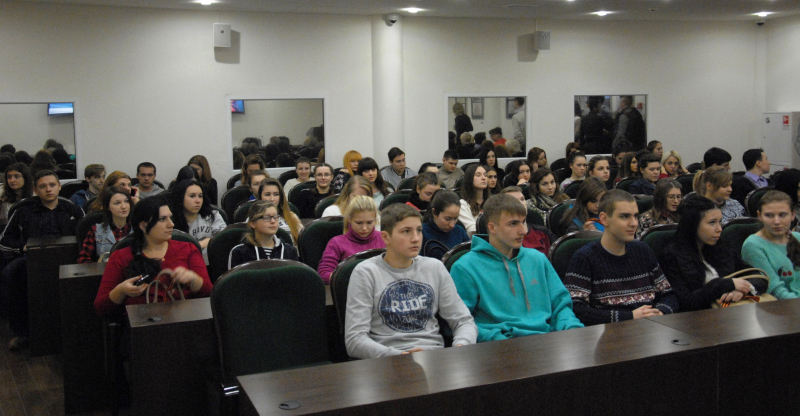 Молодежь, поклонимся Героям! День Героев Отечества в музее оружия! Тульский Государственный Музей Оружия