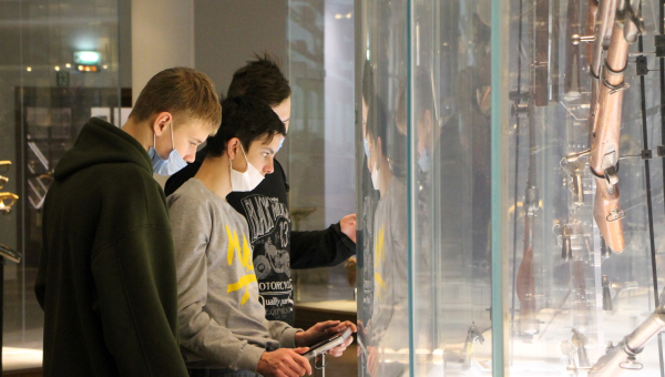 Друзья, с праздником! С Днем российского студенчества! Приглашаем вас в Тульский музей оружия! Тульский Государственный Музей Оружия