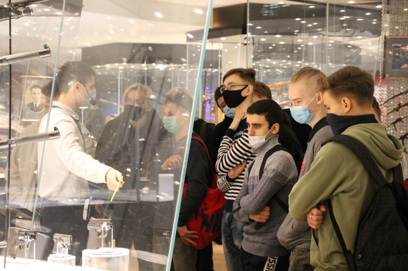 Друзья, с праздником! С Днем российского студенчества! Приглашаем вас в Тульский музей оружия! Тульский Государственный Музей Оружия