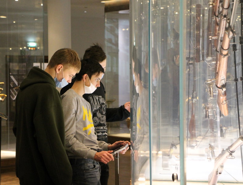 Друзья, с праздником! С Днем российского студенчества! Приглашаем вас в Тульский музей оружия! Тульский Государственный Музей Оружия