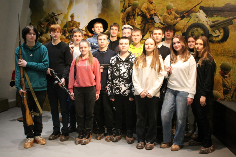 «Рабочий город стал бойцом»: Урок мужества в Тульском музее оружия, посвященный 81-й годовщине героической Обороны города Тулы в годы Великой Отечественной войны Тульский Государственный Музей Оружия