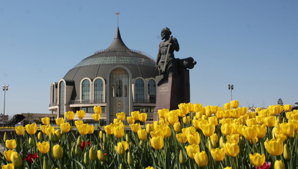 8 марта, в Международный женский день, Тульский музей оружия работает с 10:00 до 20:00 (касса до 19:00) Тульский Государственный Музей Оружия