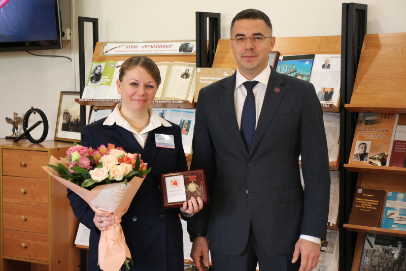 Сегодня коллектив музея оружия принимал поздравления с Международным днем музеев Тульский Государственный Музей Оружия