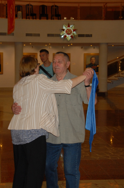 «Синий платочек Победы» в торжественном зале под куполом «шлема». Тульский Государственный Музей Оружия