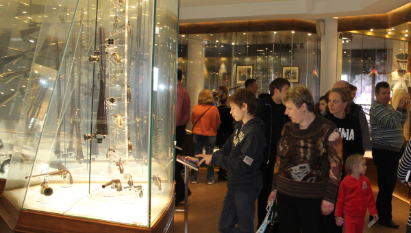 Оружие Победы: от патрона до миномета - в экспозиционных залах музея оружия. Тульский Государственный Музей Оружия