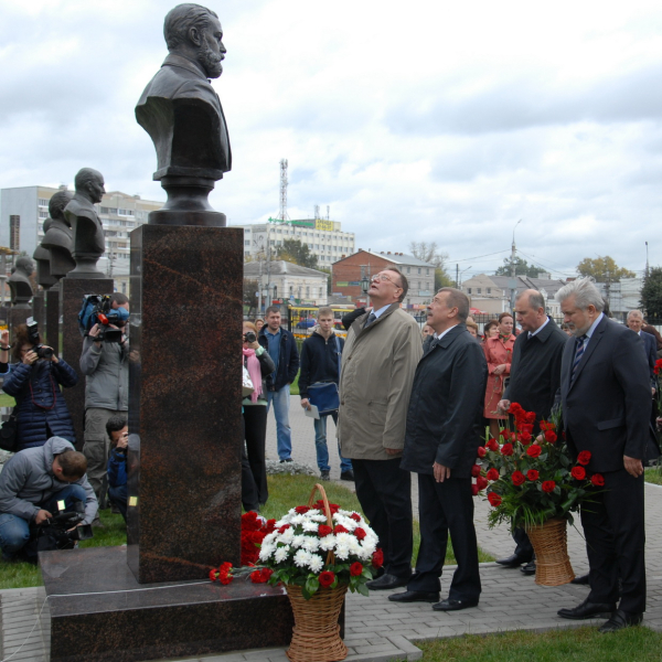 День оружейника в музее оружия! На Аллее Славы знаменитых оружейников г. Тулы открыт бюст Ф.Г.Гилленшмидта! Тульский Государственный Музей Оружия