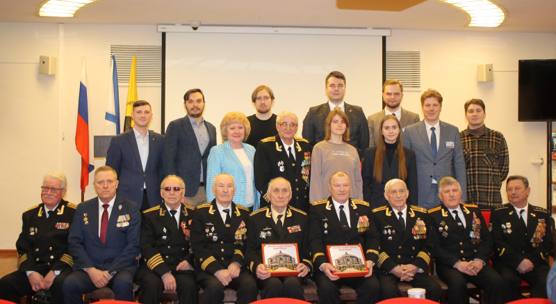 Молодежный совет Тульского музея оружия объединил в своих рядах представителей «Движения Первых», патриотических клубов и организаций, а также ведущих университетов Тулы! Тульский Государственный Музей Оружия