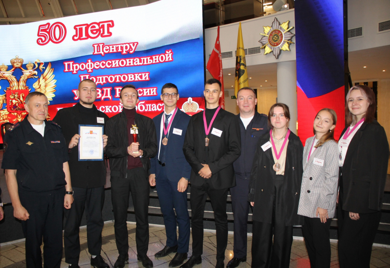 Сегодня в Тульском музее оружия состоялась интеллектуальная игра «Брейн – ринг» Тульский Государственный Музей Оружия