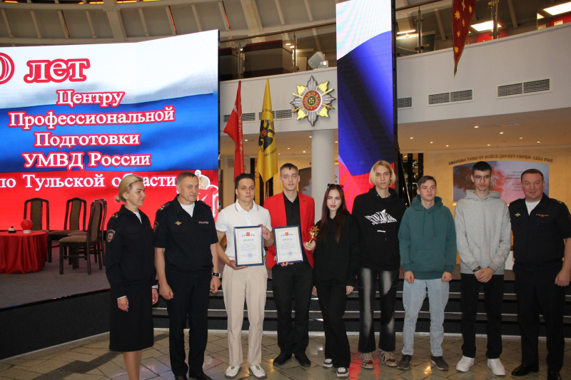 Сегодня в Тульском музее оружия состоялась интеллектуальная игра «Брейн – ринг» Тульский Государственный Музей Оружия