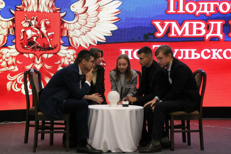 Сегодня в Тульском музее оружия состоялась интеллектуальная игра «Брейн – ринг» Тульский Государственный Музей Оружия