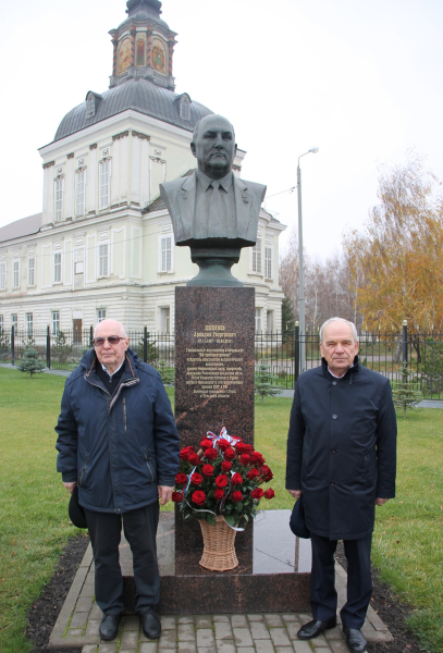 Торжественная церемония на Аллее Славы знаменитых оружейников города Тулы в честь 95-ой годовщины со дня рождения Аркадия Георгиевича Шипунова Тульский Государственный Музей Оружия