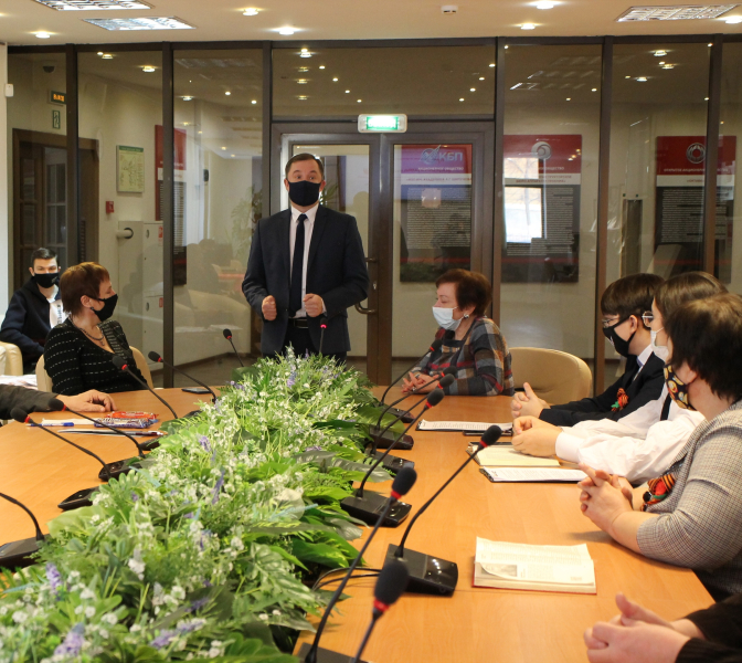 «Потомки, память сохраните!» В музее оружия торжественно переданы наградные документы Героя Советского Союза П.А. Данилова его землякам и наследникам Тульский Государственный Музей Оружия