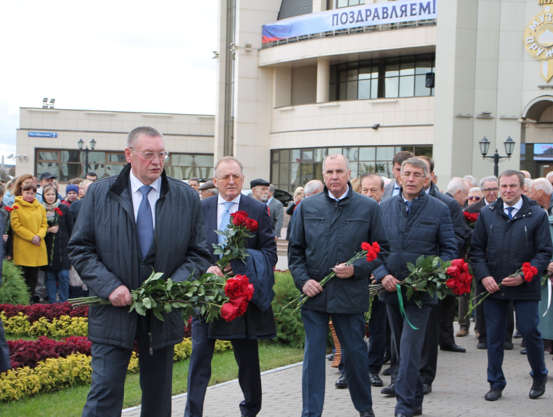 В День оружейника на Аллее Славы знаменитых оружейников г. Тулы был торжественно открыт бюст выдающемуся тульскому конструктору Н.М. Афанасьеву Тульский Государственный Музей Оружия