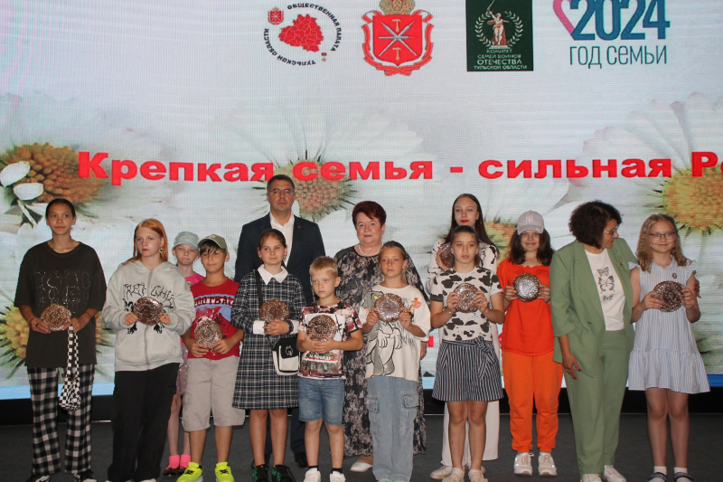 В Тульском государственном музее оружия состоялся региональный фестиваль творчества семей участников СВО «Крепкая семья – сильная Россия!» Тульский Государственный Музей Оружия