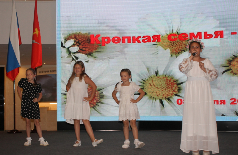 В Тульском государственном музее оружия состоялся региональный фестиваль творчества семей участников СВО «Крепкая семья – сильная Россия!» Тульский Государственный Музей Оружия