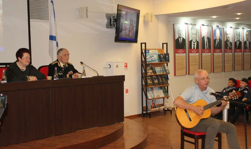 «Россия поднимает паруса!». В Тульском государственном музее оружия мероприятие, посвященное 328-й годовщине создания российского военного флота. Тульский Государственный Музей Оружия