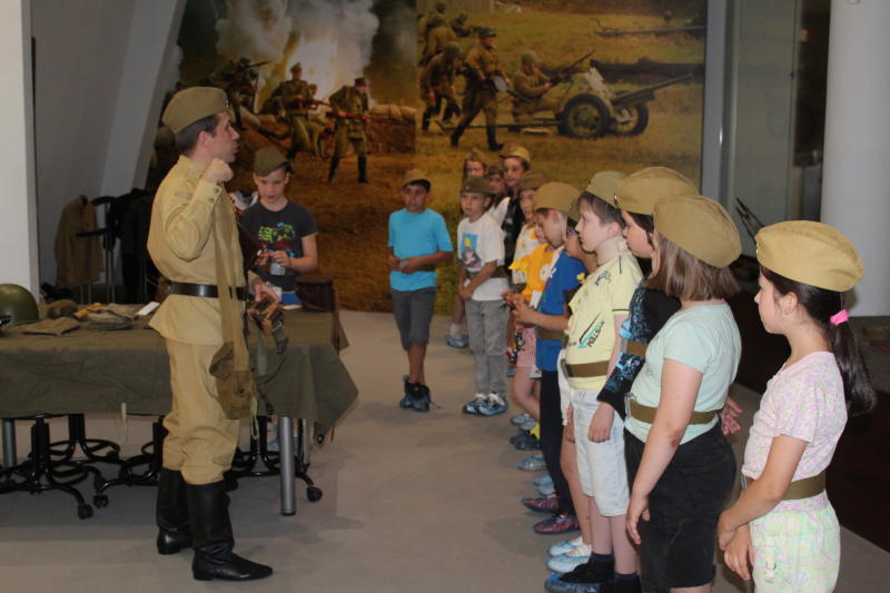 «И помнит Россия ваш дух боевой…». День памяти и скорби в Тульском музее оружия Тульский Государственный Музей Оружия