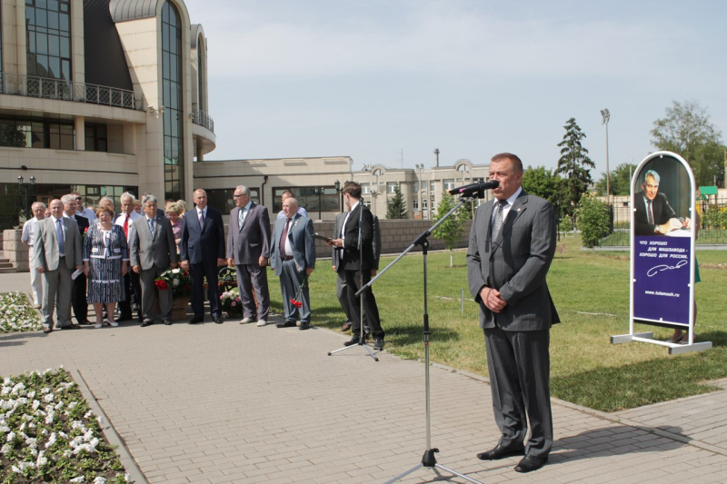 Торжественное открытие бюста Вадима Сергеевича Усова на Аллее Славы. Тульский Государственный Музей Оружия