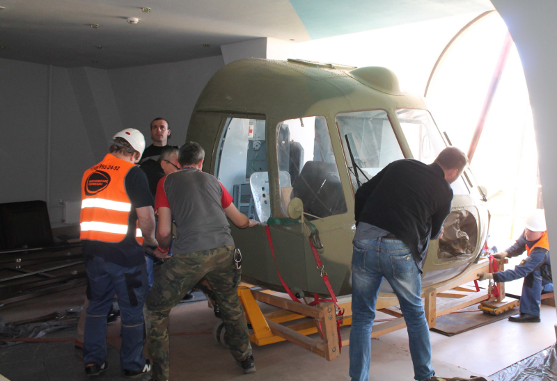 Спецоперация в музее оружия: кабина боевого вертолета Ми-8 на новой экспозиции Тульский Государственный Музей Оружия