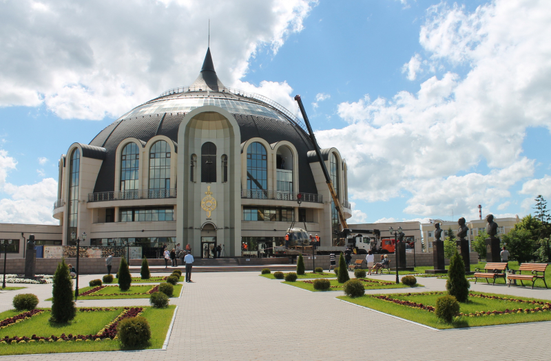 Спецоперация в музее оружия: кабина боевого вертолета Ми-8 на новой экспозиции Тульский Государственный Музей Оружия