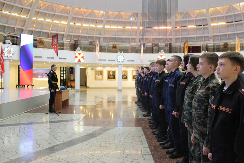 По доброй традиции в День защитника Отечества в Зале Славы российского оружия под сводами торжественного «шлема» приняли присягу воспитанники военно-патриотического клуба «Тайфун» Тульский Государственный Музей Оружия